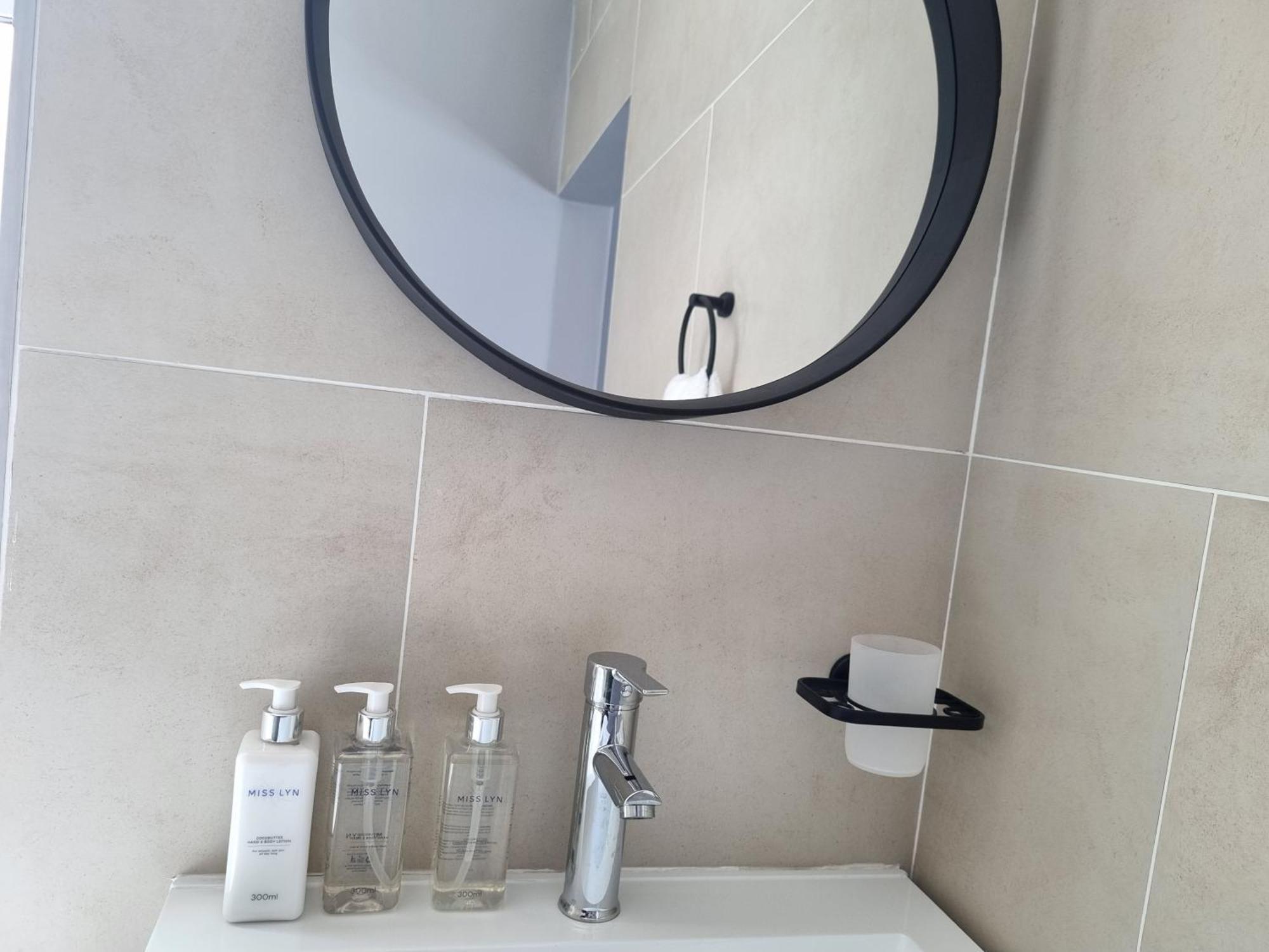 Inkantu Self-Catering Apartments 开普敦 外观 照片